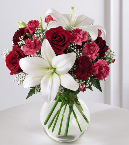 FTD's Enduring Romance Bouquet